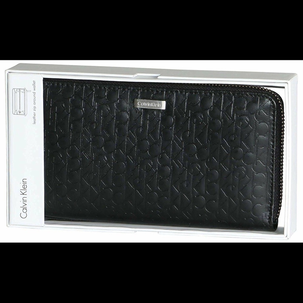 Calvin Klein Continental Leather Zip Wallet Black
